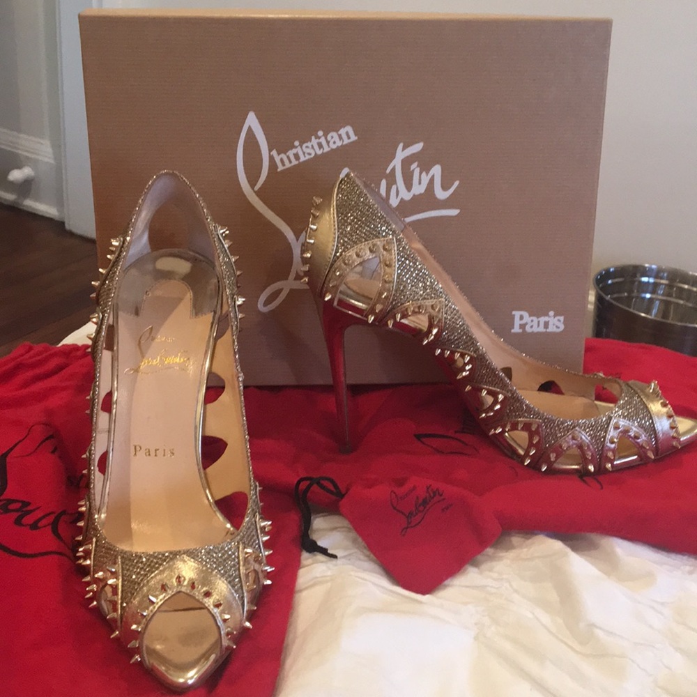 Louvoutin gold studded peep toes